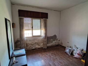 CASA EN VENTA EN ACEVEDO CON PATIO