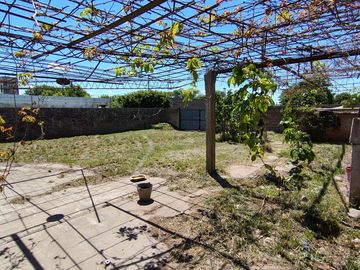 CASA EN VENTA EN ACEVEDO CON PATIO