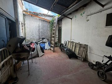 Galpón 12m frente 35m fondo con vivienda Boulogne
