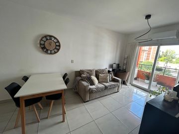 3 Amb. V. Bosch c/coch. y balcón LUZ Apto Crédito