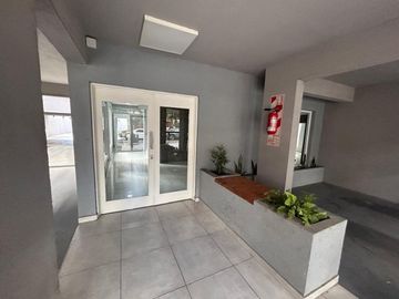 3 Amb. V. Bosch c/coch. y balcón LUZ Apto Crédito