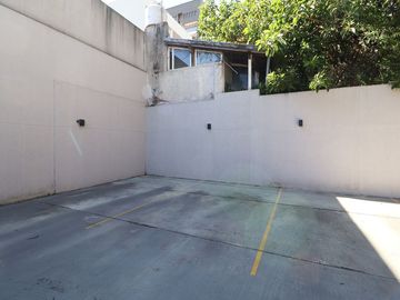 3 Amb. V. Bosch c/coch. y balcón LUZ Apto Crédito