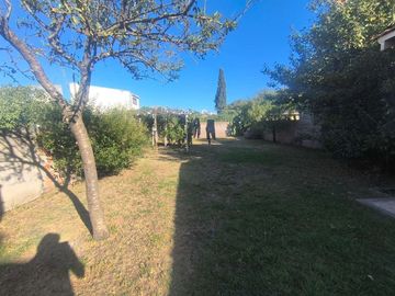 CASA + DEPARTAMENTO  5 AMB NECOCHEA, ZONA PARQUE