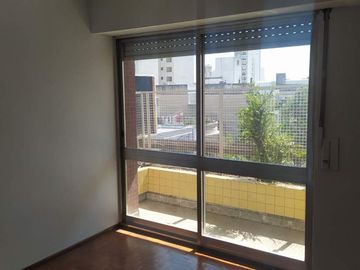 DPTO. 3 AMB. BALCON, BAULERA Y TOILETTE, APTO PROF