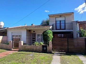 VENTA CASA 3 AMB + DPTO 2 AMB Y PARQUE, FARO NORTE