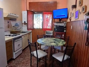 VENTA CASA 3 AMB + DPTO 2 AMB Y PARQUE, FARO NORTE