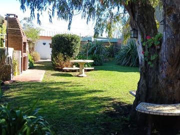 VENTA CASA 3 AMB + DPTO 2 AMB Y PARQUE, FARO NORTE