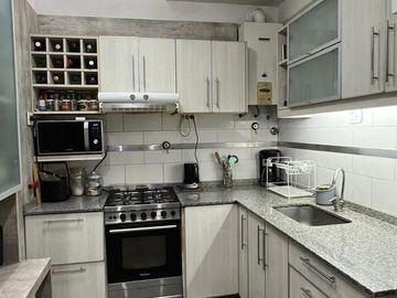 VENTA CASA 5 AMBIENTES CON QUINCHO Y PARRILLA