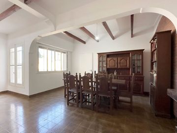VENTA PH 6AMB MUY LUMINOSO BALCÓN TERRAZA QUINCHO