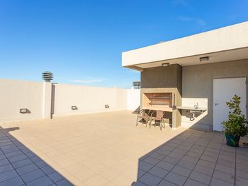 Dpto 2 amb P. Chacabuco balcón aterrazado parrilla