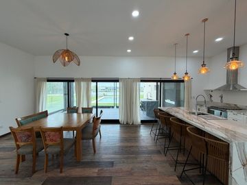 Venta Casa 4 ambientes al lago Country Santa Rita