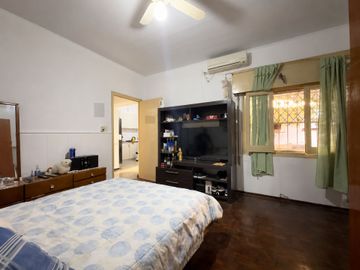 VENTA DE CASA Y DEPTO DE 2 DORMITORIOS EN BELGRANO
