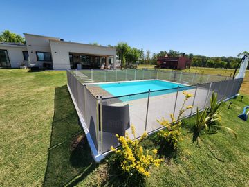 Casa 4 ambientes en Venta Campos de Roca II
