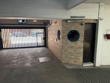 VENTA DEPTO 4 AMBIENTES CON COCHERA EN AVELLANEDA