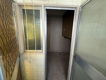 VENTA DEPTO 4 AMBIENTES CON COCHERA EN AVELLANEDA