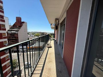 VENTA DEPTO 4 AMBIENTES CON COCHERA EN AVELLANEDA