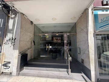 VENTA DEPTO 4 AMBIENTES CON COCHERA EN AVELLANEDA