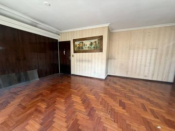 VENTA DEPTO 4 AMBIENTES CON COCHERA EN AVELLANEDA