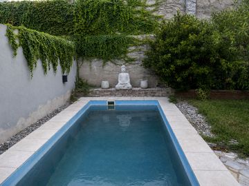 VENTA Casa Lanús pileta parrilla terraza 2 cochera