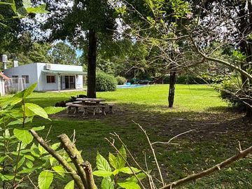 INVERSION SEGURA: Quinta con 2 Viviendas y Piscina