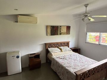 INVERSION SEGURA: Quinta con 2 Viviendas y Piscina