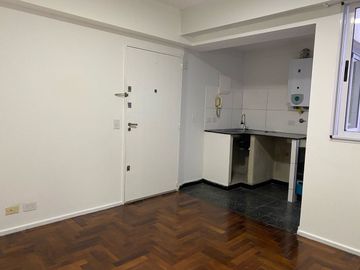 VENTA 2 AMBIENTES ALMAGRO MEDRANO  Y  AV RIVADAVIA