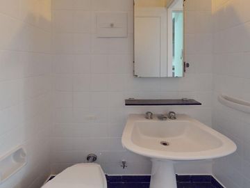 VENTA AMPLIO SEMIPISO BELGRANO 5 AMBIENTES COCHERA