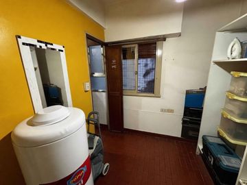DEPARTAMENTO 4 AMB AL FRENTE C/GUARDACOCHE FLORES