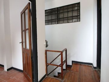 VENTA PH TIPO CASA 5 AMBIENTES FLORESTA