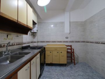 VENTA PH TIPO CASA 5 AMBIENTES FLORESTA