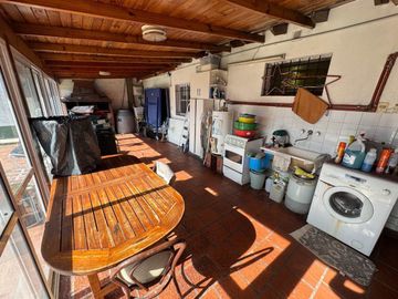 VENTA CASA TRES AMB CIUDAD EVITA APTA CREDITO PILE