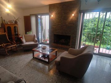 CASA ESQUINA,FRENTE A YPF DE CALLE ALBERDI, GLLÉN