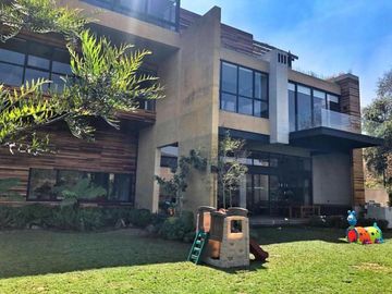 Hermosa Casa en Bosque Real