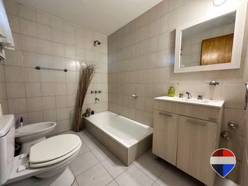 CASA EN VENTA EN SAN VICENTE CON PILETA Y COCHERA
