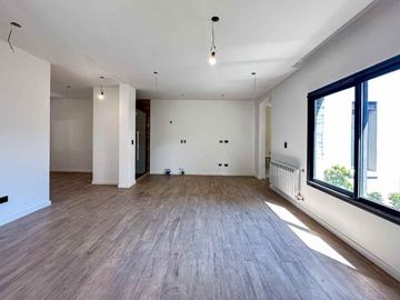 DUPLEX EN VENTA. ADROGUE, COCHERA,PILETA PRIVADA