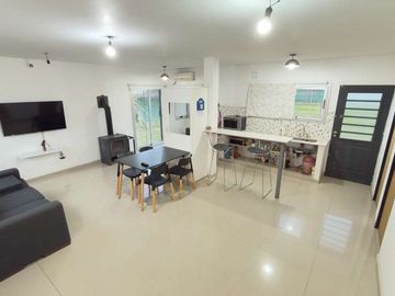 CASA EN VENTA SAN CARLOS LA PLATA 2 DORMITORIOS