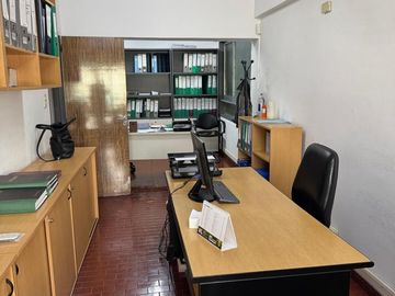 VENTA DEPOSITO CON MONTACARGAS + OFICINAS - LUGANO