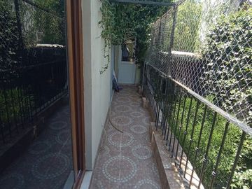VENTA CASA EN 2 PLANTAS C/COCHERA FLORESTA NORTE