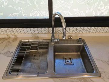 VENTA CASA 5 AMBIENTES  A ESTRENAR  COLINA ALEGRE