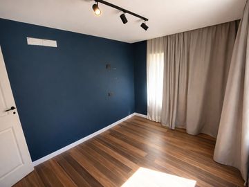 VENTA CASA 5 AMBIENTES  A ESTRENAR  COLINA ALEGRE