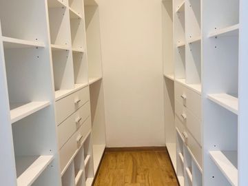 VENTA CASA 5 AMBIENTES STA ELENA PILAR DEL ESTE