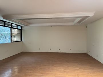 CASA EN ESQUINA EN VENTA - EN UNA PLANTA - LOMAS VIRREYES - UBICACION PRIVILEGIADA