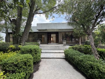CASA EN ESQUINA EN VENTA - EN UNA PLANTA - LOMAS VIRREYES - UBICACION PRIVILEGIADA
