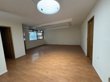 CASA EN ESQUINA EN VENTA - EN UNA PLANTA - LOMAS VIRREYES - UBICACION PRIVILEGIADA