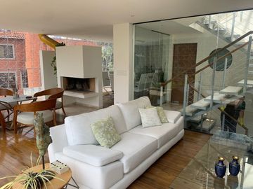 Venta de Casa a 3 minutos de la Universidad Anáhuac Norte