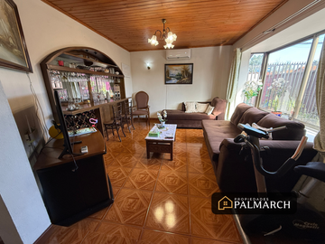 SE VENDE  CASA EXCELENTE UBICACIÓN EN EL CENTRO DE CHILLÁN