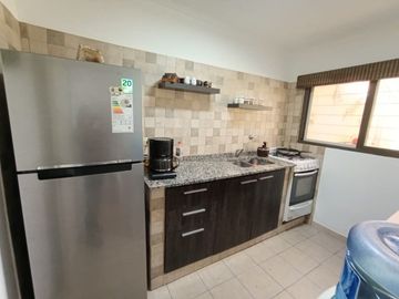 VENTA CASA 3 AMB C/ QUINCHO Y PARQUE ITUZAINGO NOR