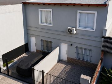 VENTA DUPLEX 3 AMB PATIO COCHERA QUINCHO CASTELAR