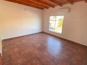 VENTA DUPLEX 3 AMB PATIO COCHERA QUINCHO CASTELAR
