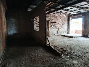 Galpón c/departamento de 123 m2 a terminar en P.A.